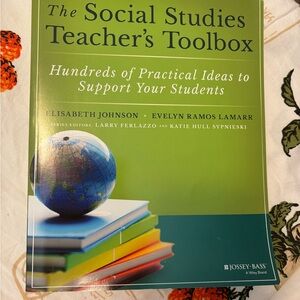 The Social Studies Teacher's Toolbox Book